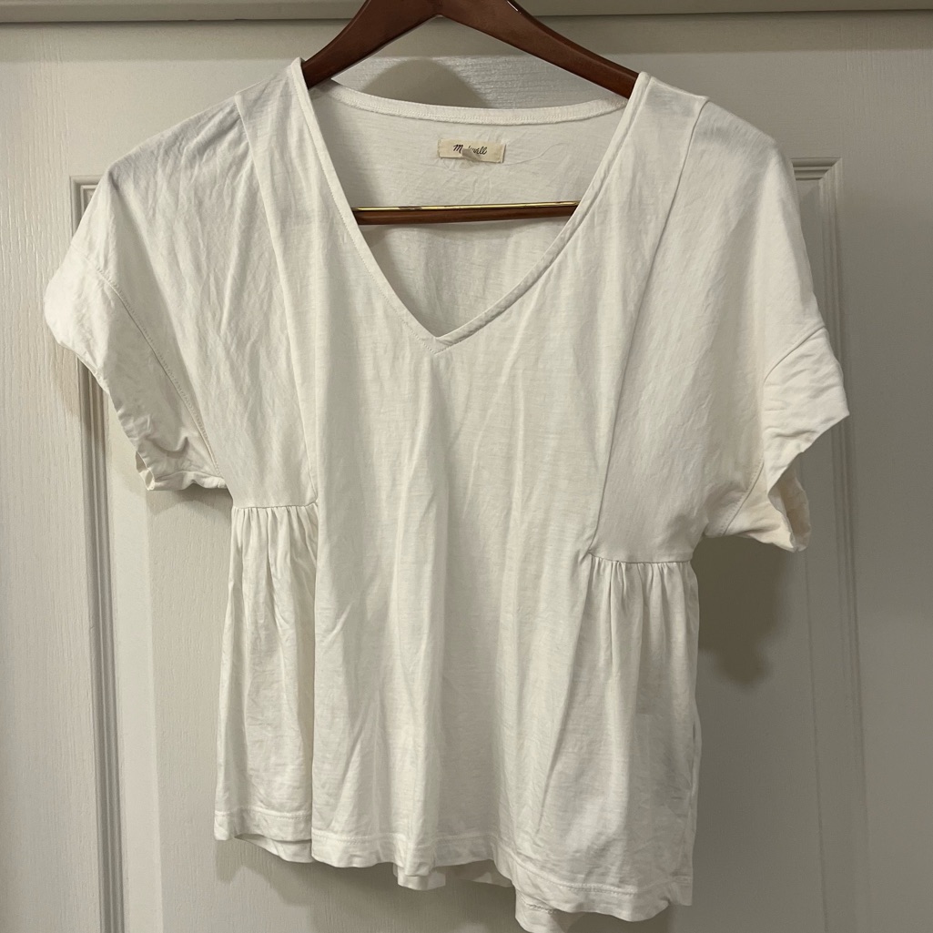 Madewell Elevated Basic White V Neck Size Medium
